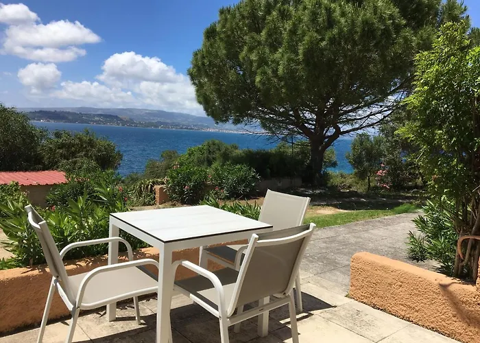 Galini And アパート